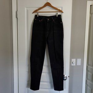 Levi’s | 512 (17512) Vintage Tapered Leg High Waisted Mom Jeans Black Size 11
